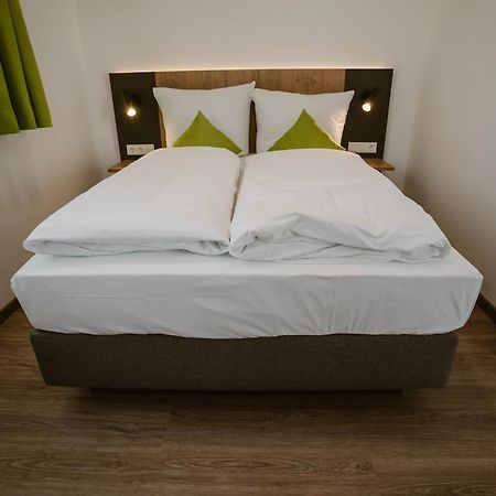 Motel Sleep Inn Toging am Inn エクステリア 写真